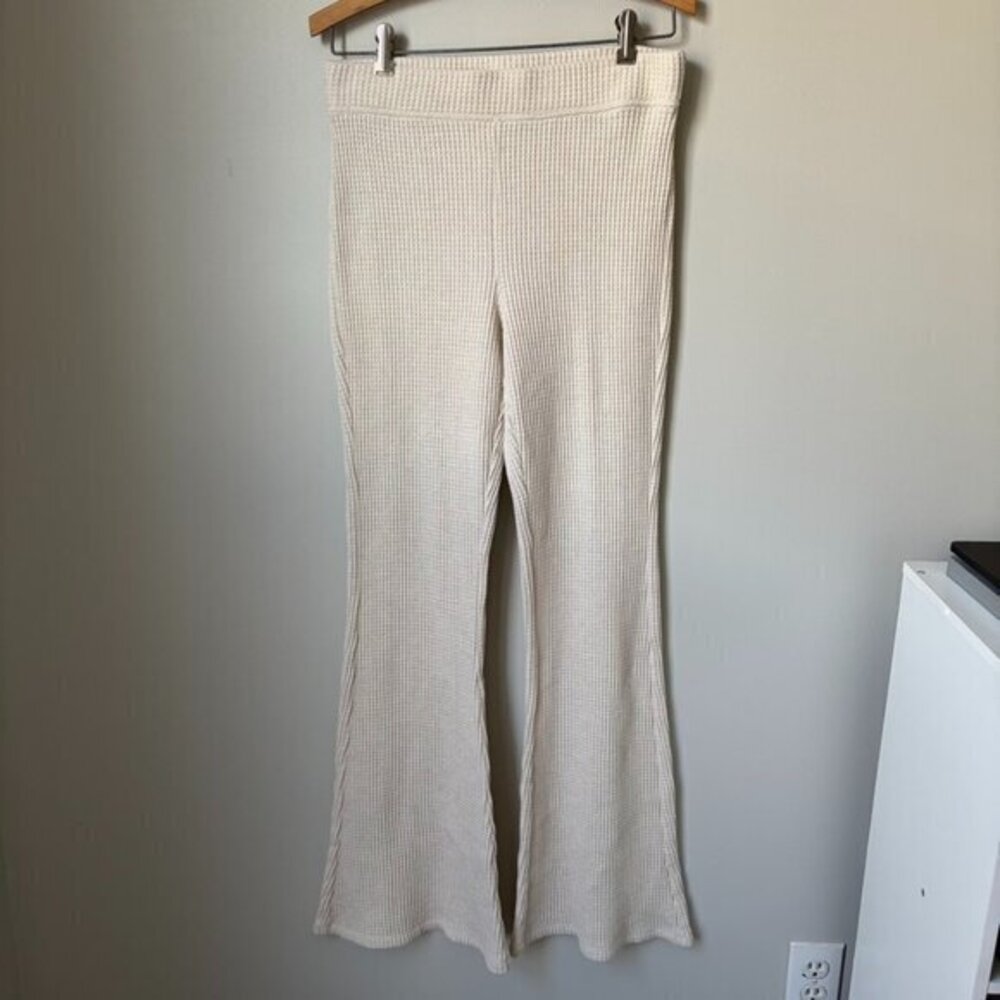 Aerie High Waisted Beige Waffle Knit Flare Pants Women's Medium Tall